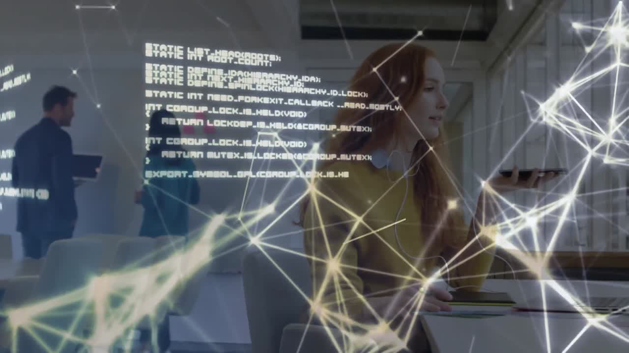 сеть соединений и обработки данных против женщины, использующей наушники для разговоров на смартфоне