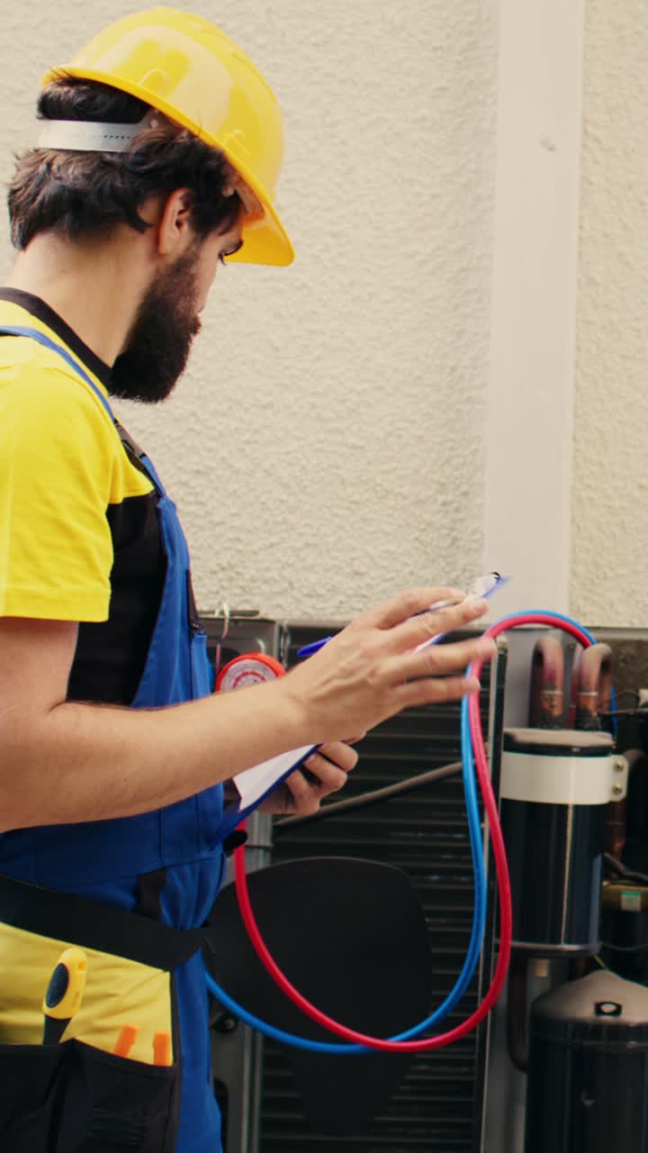 Vertical video Serviceman fills out insurance contract
