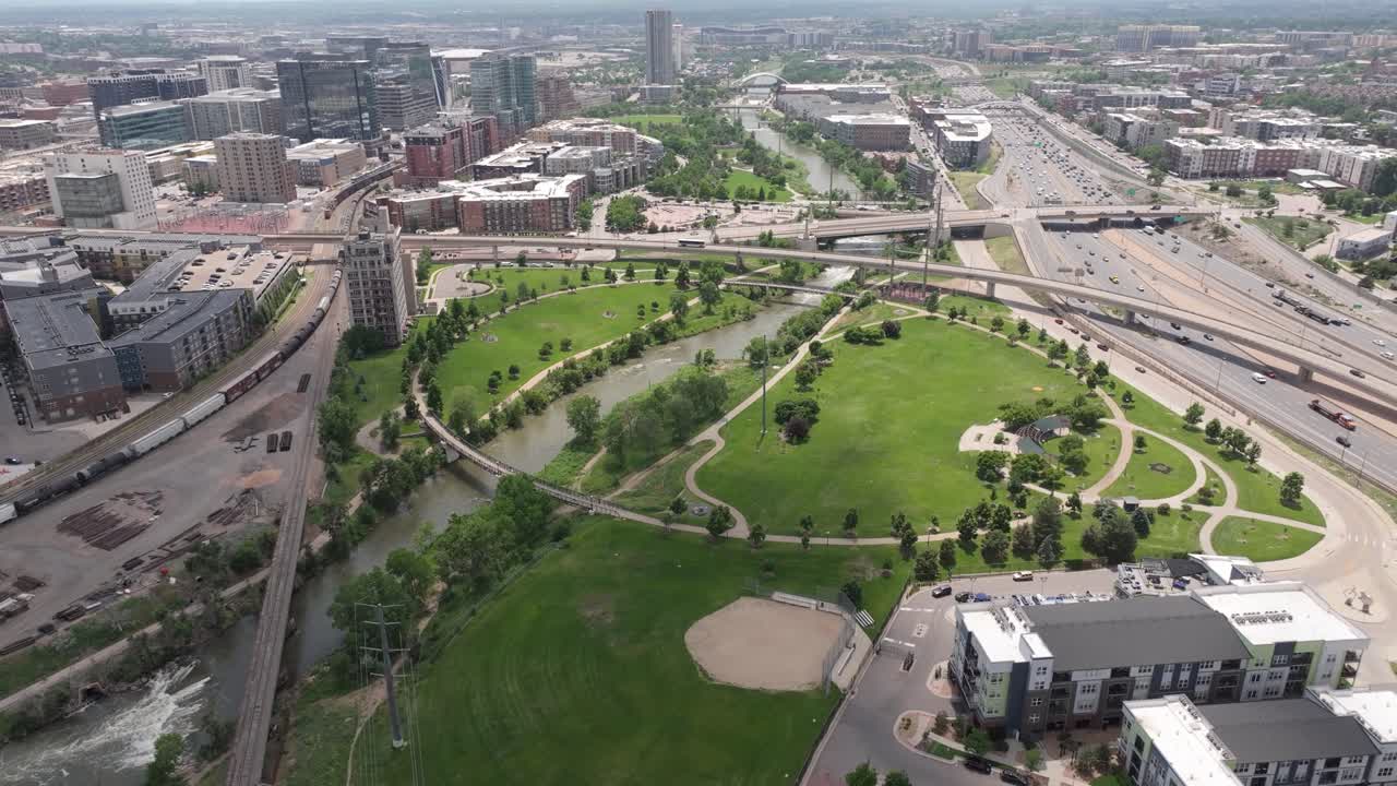 Parco pubblico 'Città di Cuervanavaca' per relax e svago a Denver, Colorado
