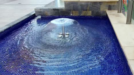 Ornamental-fountain-in-shopping-area-or-Boulevard,-near-Torrevieja-in-Spain