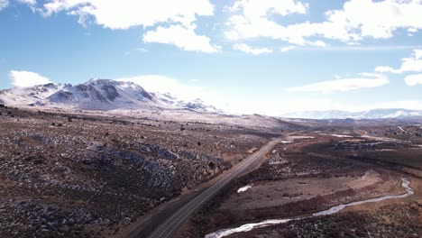 Luftlandschaft-Von-Sierra-Nevada,-Kalifornien,-Berühmtes-Reiseziel-An-Einem-Sonnigen-Sommertag