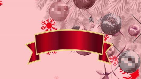 animación de felicitaciones de navidad en etiqueta sobre cupcakes en fondo blanco