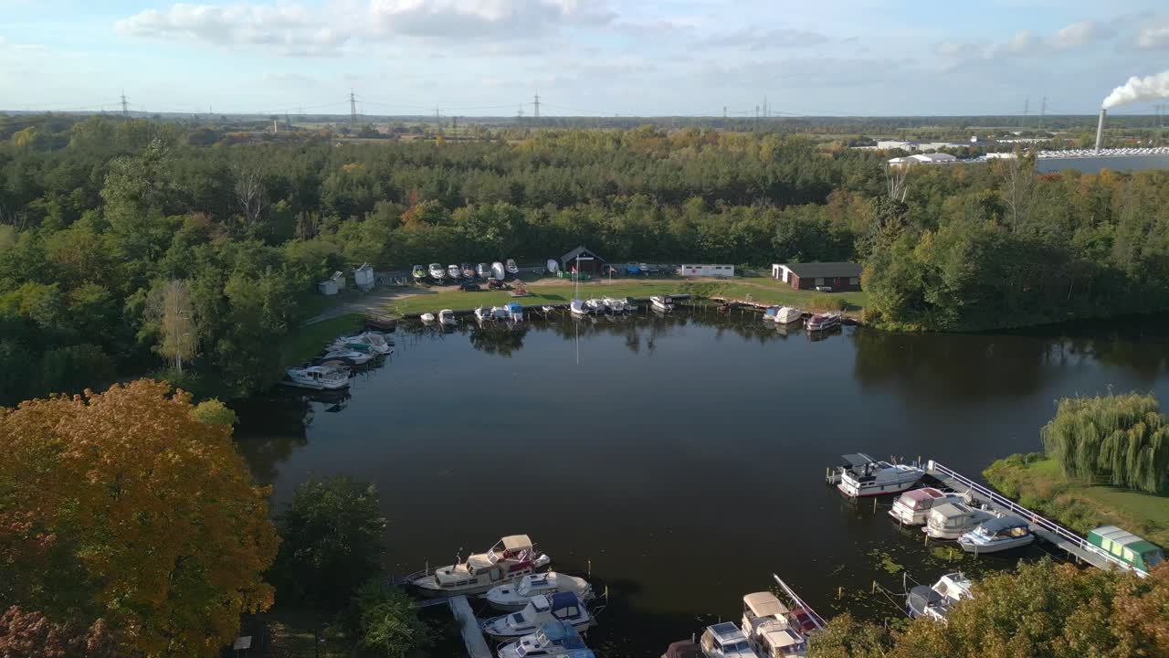impresionante vista aérea vuelo amplia órbita visión general dron