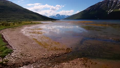 Luftaufnahme-Eines-Fjords-Im-Norden-Norwegens