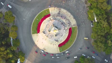 una de las mejores vistas senitales con el movimiento del ángel de la independencia en ciudad de méxico