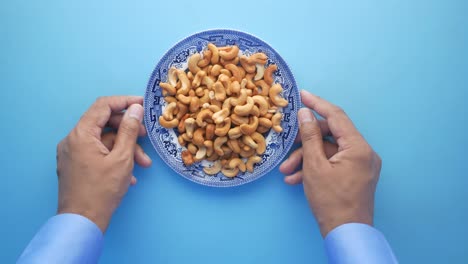 cashews on a plate