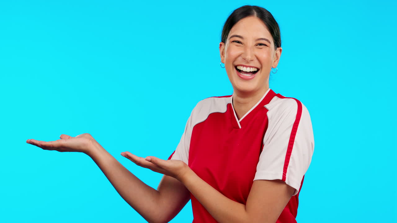 프레젠테이션, 정보 및 여성 축구