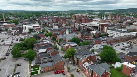 Aerial-establishing-shot-of-York,-Pennsylvania,-USA