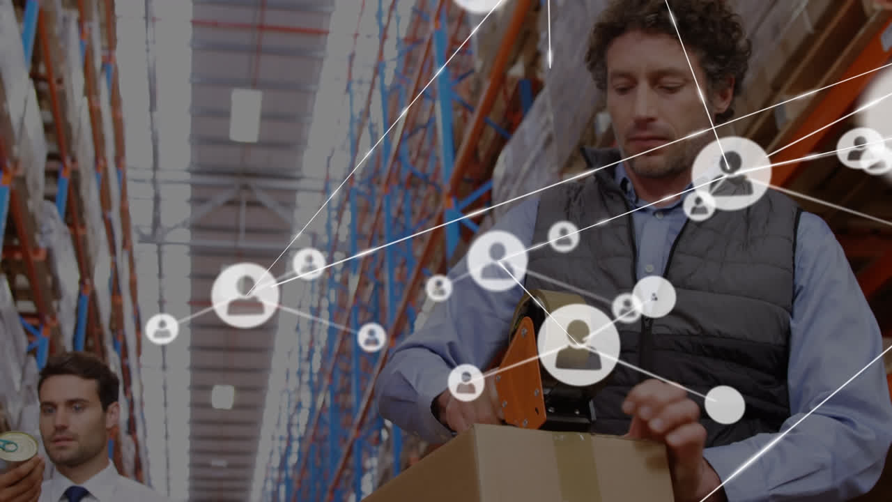 animación de la red de conexiones con iconos sobre diversas personas que trabajan en el almacén