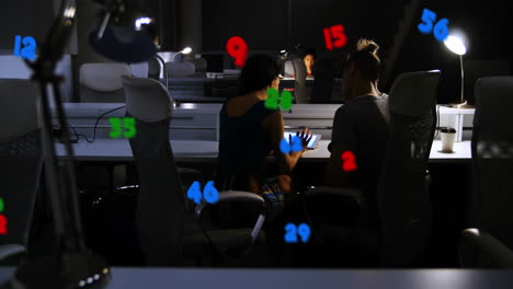animación de procesamiento de números sobre diversas personas de negocios en la oficina