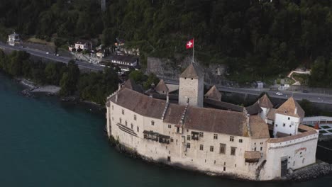 espectáculos aéreos castillo de chillon en la noche cerca de lausana, suiza