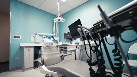 ultra-wide-view-of-a-dental-teeth-cleaning-office