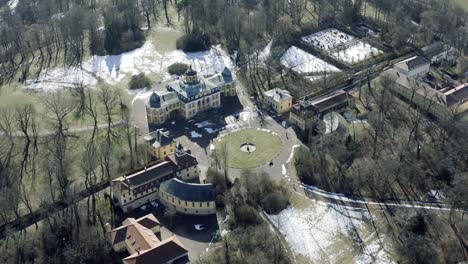 Imágenes-Aéreas-De-Drones-De-Weimar-En-Un-Soleado-Día-De-Primavera