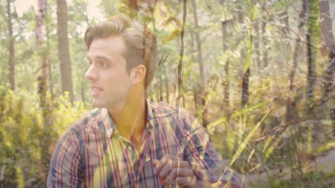 Uomo che ispeziona l'erba 4k