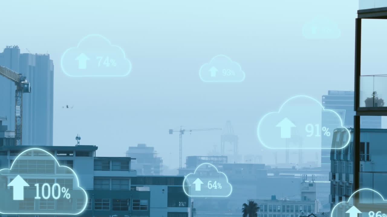 animación de iconos de nubes con números crecientes sobre el paisaje urbano