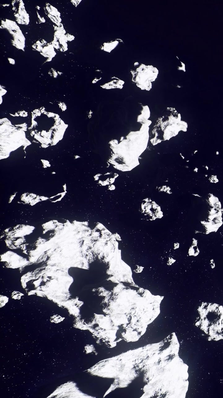 Iceberg che galleggiano in scure acque oceaniche vicino alla costa