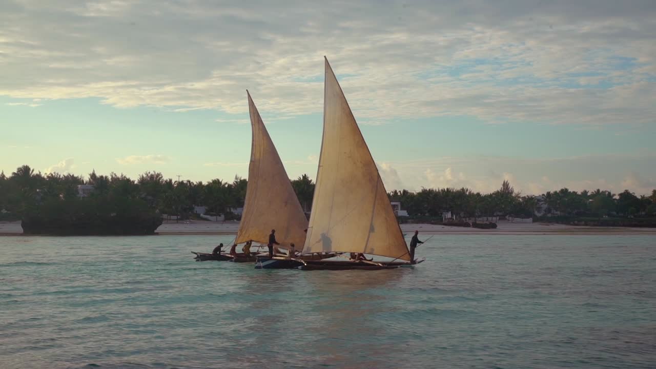 잔지바르 탄자니아 아프리카의 강이나 바다에서 이국적이고 아름다운 도우 요트 항해