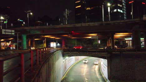 Trafico-Nocturno-En-La-Ciudad