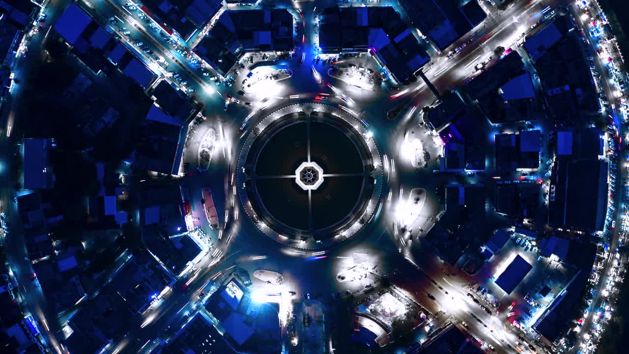 4k: 도로와 고속도로, 고속도로 및 교차로에서 순환하는 시간 경과