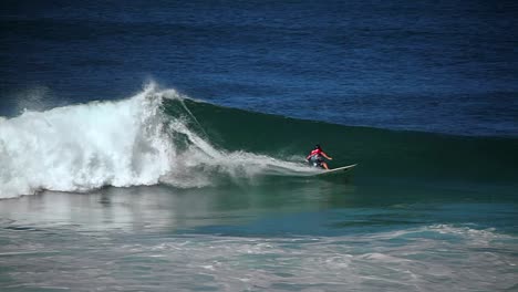 surf hawaiano de olas grandes 4