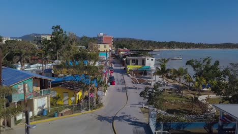 Pequeño-Pueblo-En-La-Costa-Este-De-Puerto-Rico..