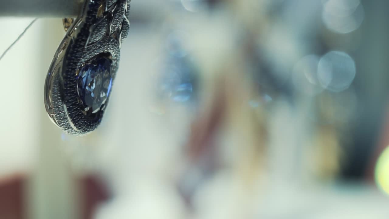 exhibición de joyas elegantes