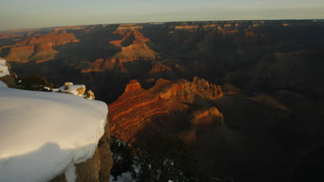 un amanecer de lapso de tiempo del gran cañón en invierno