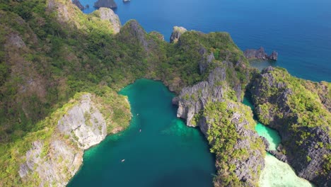 4K-drone-video-of-Big-Lagoon,-a-popular-tourist-destination-near-El-Nido-in-Palawan,-Philippines