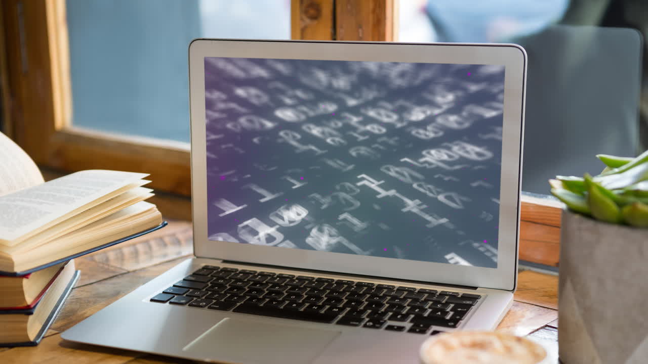 사무실의 노트북에서 이진 코딩의 애니메이션