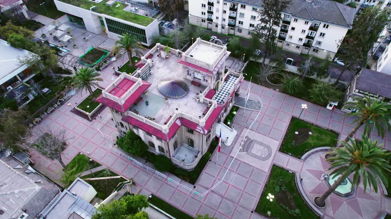 산티아고 의 칠레 문화 유산 인 이탈리아 르네상스 양식 의 팔라벨라 궁전 의 공중 전망