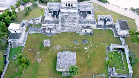 Caribbean-sea,-mexican-beach,-tulum,-archeological-zone