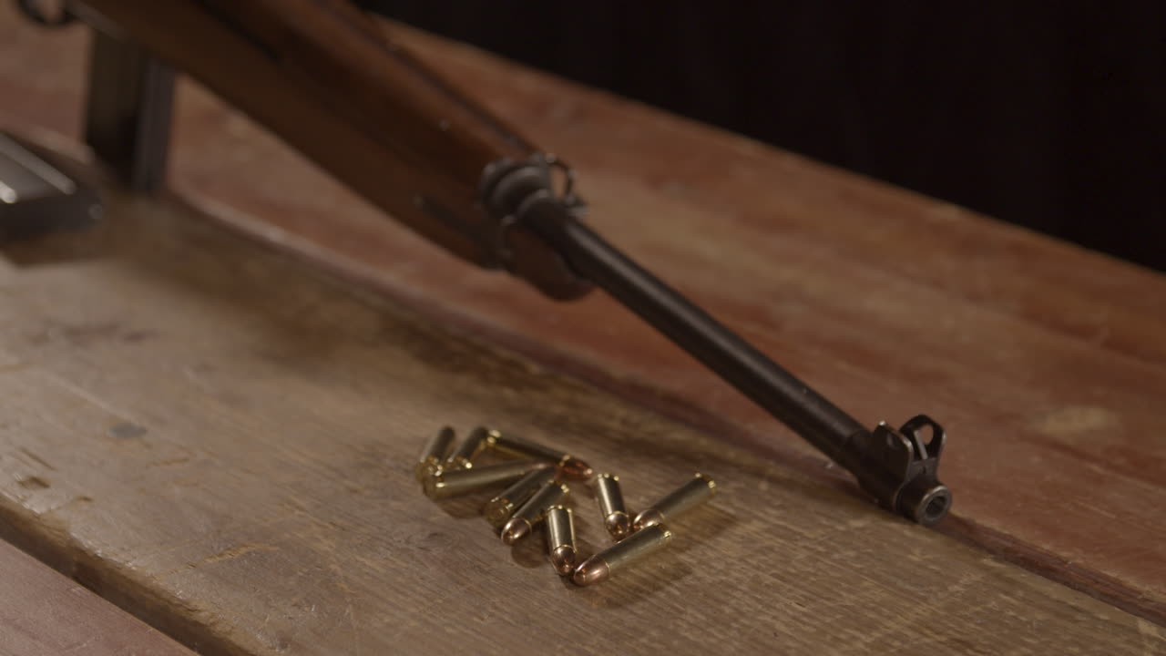 dolly sin municiones cerca del cañón de un