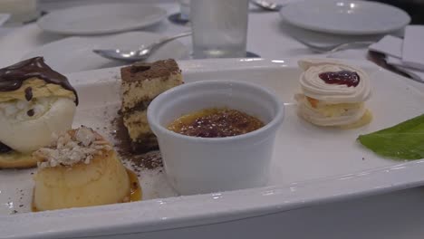 Small-desserts-plate