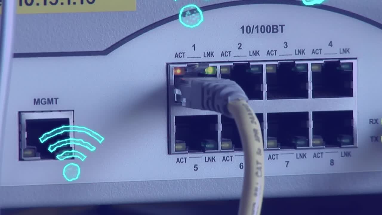 컴퓨터 서버를 통해 디지털 와이파이 아이콘의 애니메이션