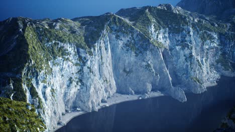 islas de noruega con rocas y acantilados