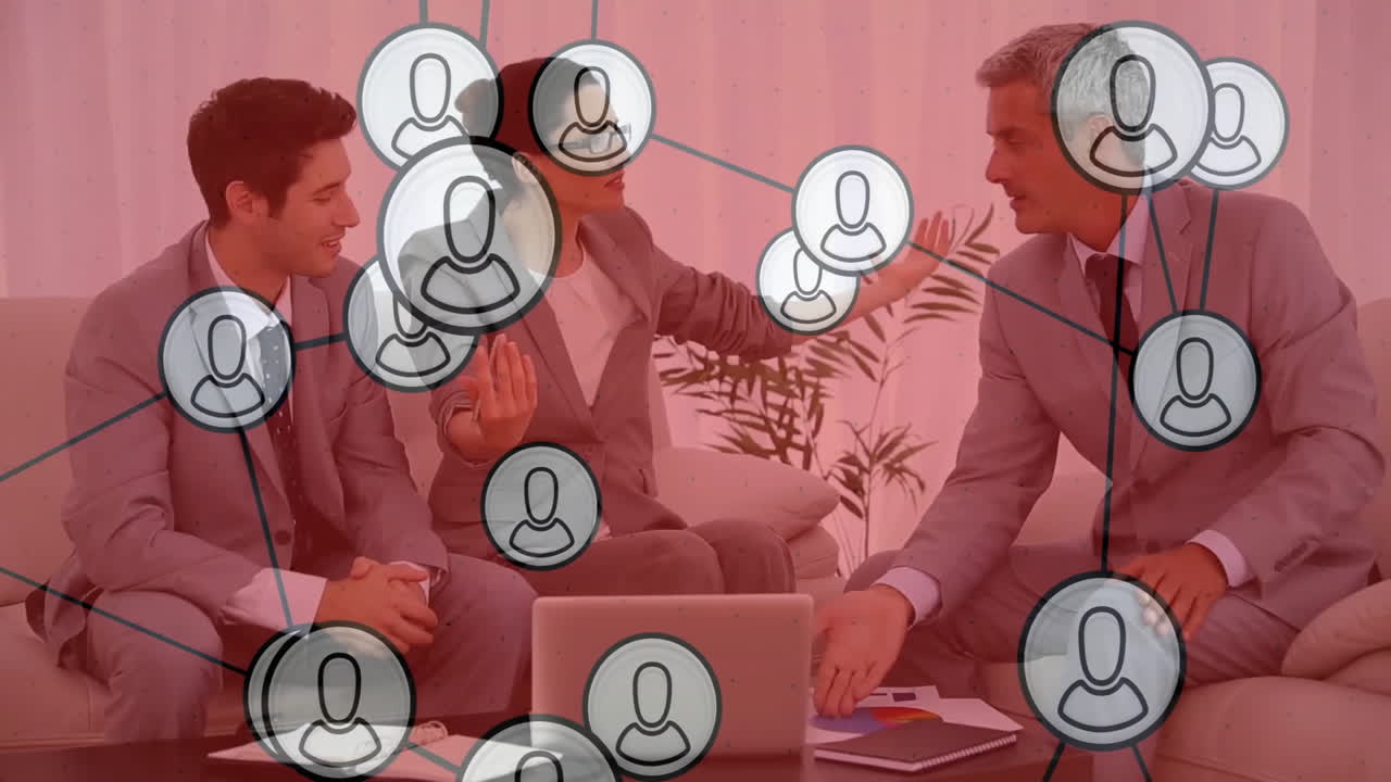 бизнесмены обсуждают стратегию с сетевыми соединениями анимация над ними