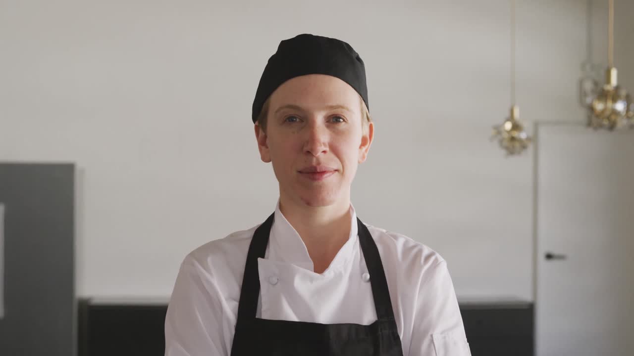 chef mirando a la cámara