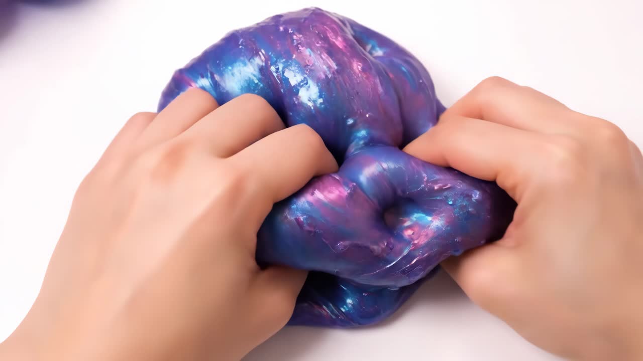 Leikkimistä Galaxy Slimen kanssa