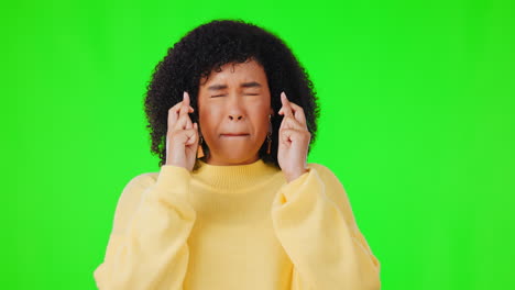 green screen, fingers crossed