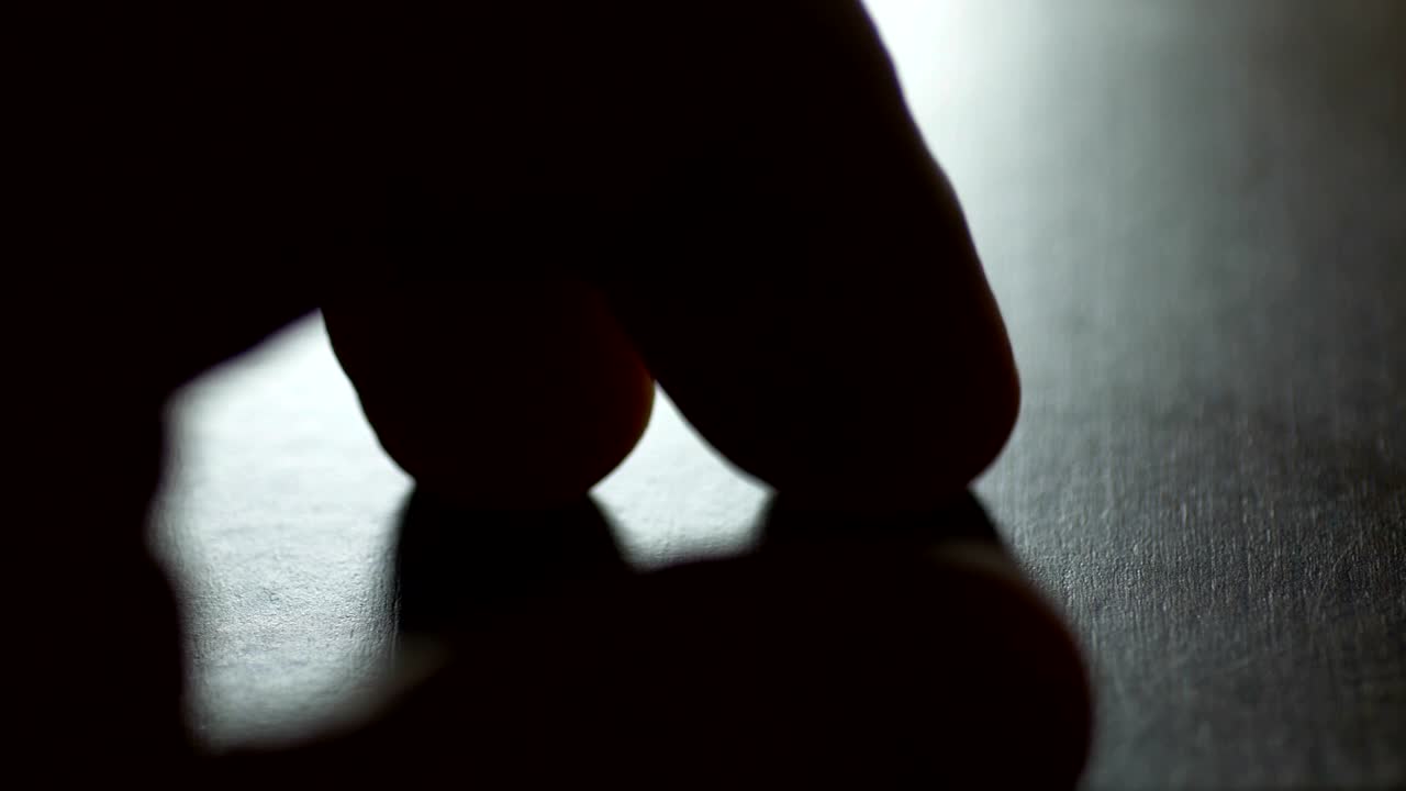 손가락을 두드리는 신경증