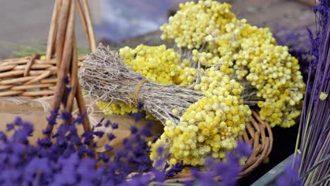 dried flowers display