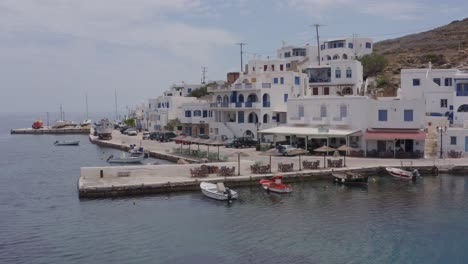 Antenne---Dorf-Panormos-Auf-Der-Insel-Tinos,-Griechenland