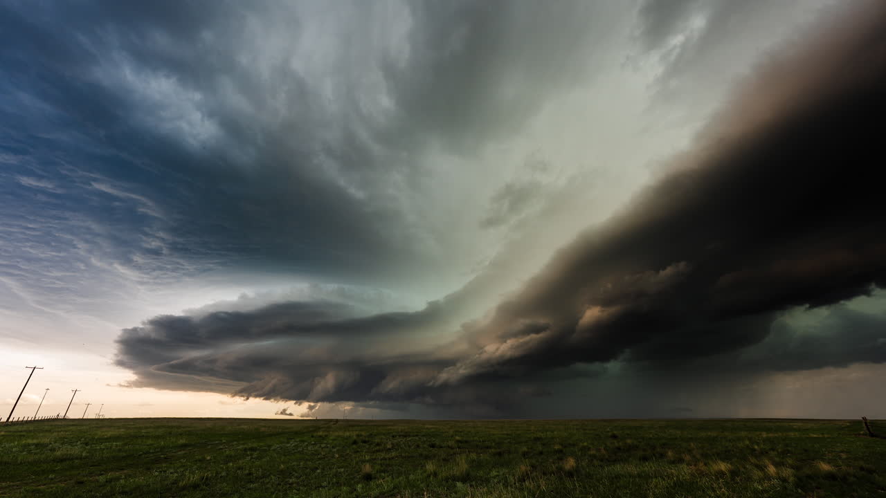 Severe weather dark thunderstorm clouds move across the sky_1 ? (unchanged filename suffix)