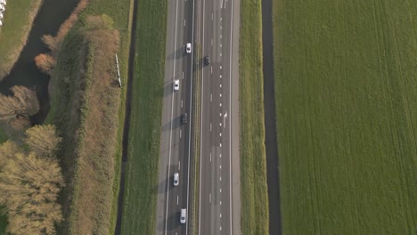 Vista-Desde-La-Carretera-A-La-Ciudad-De-Amersfoort-En-Los-Países-Bajos