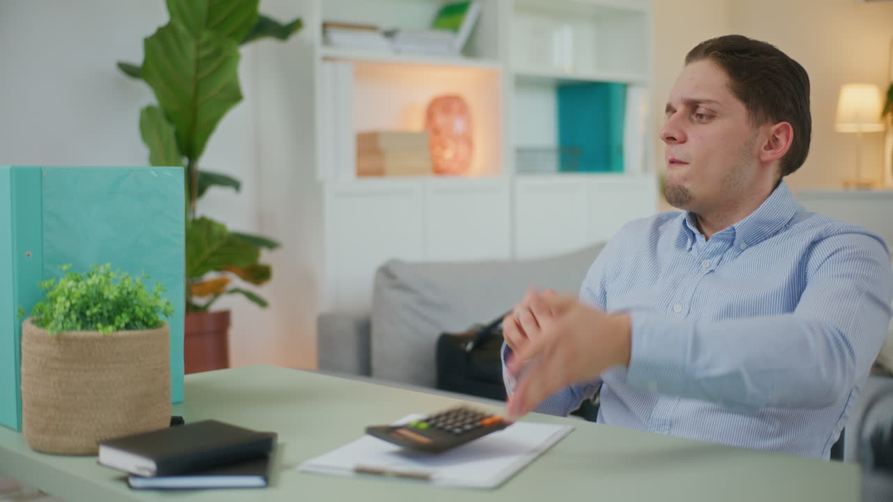 предприниматель готовит финансовое резюме