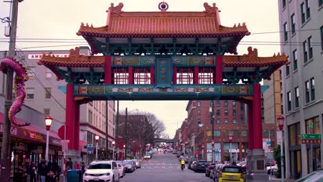 chinese gate to chinatown - seatlle washington