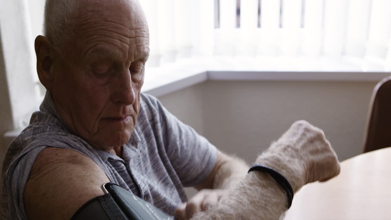 Monitoring blood pressure at home