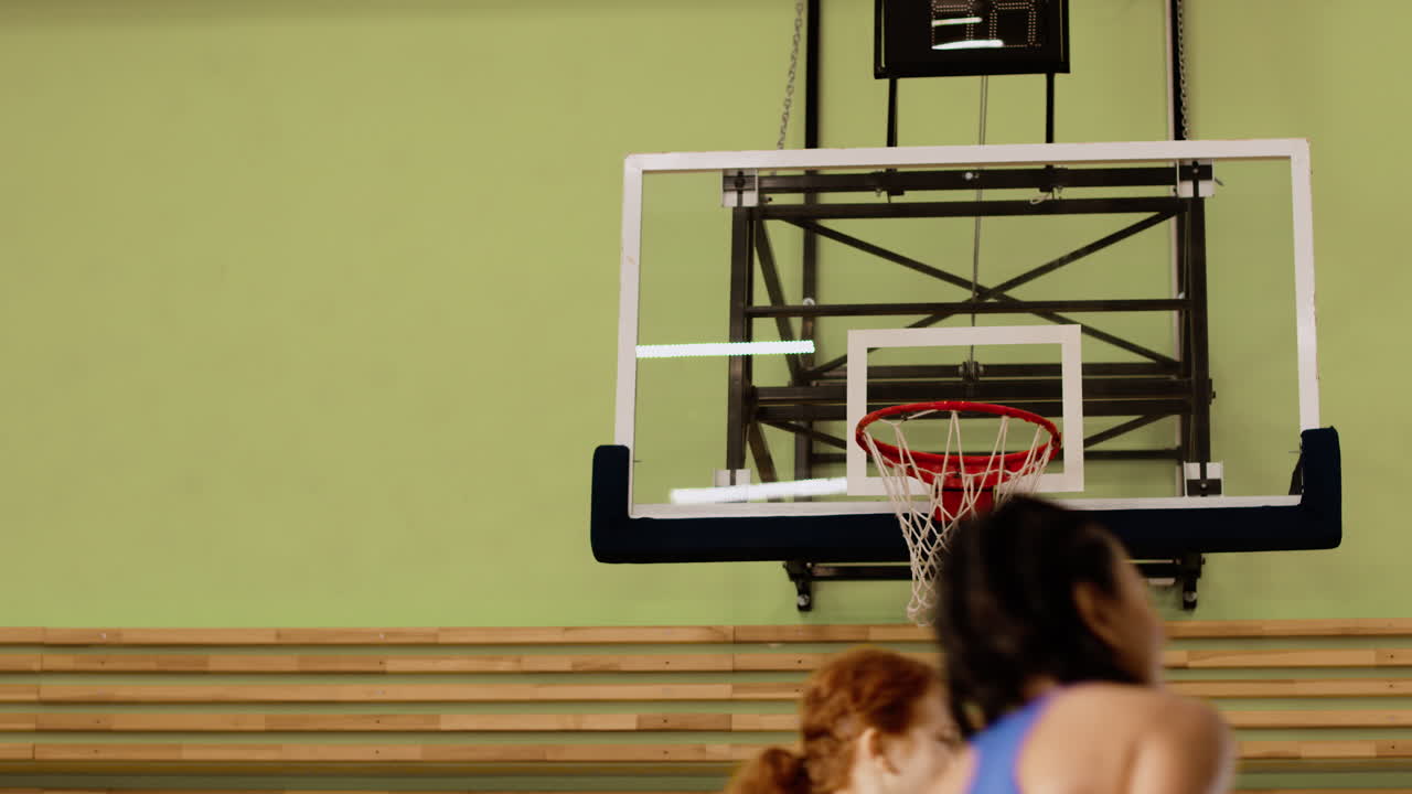 adolescentes en una sesión de entrenamiento.