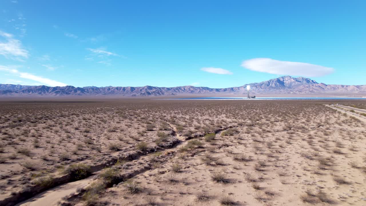 ivanpath sistema de generación eléctrica solar desierto de mojave central térmica concentrada en la base de la montaña clark
