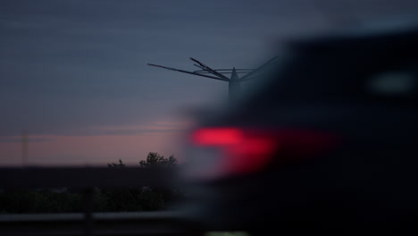 Straßenlaternenpfostensilhouette-An-Der-Autobahn.-Moderne-Runde-Straßenlaterne-In-Der-Nacht